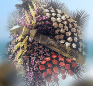 Obelisco Cordioli - Composizioni floreali: CORONA Codice ART-N169